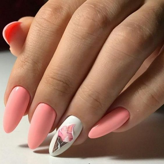 Pastelowy manicure z wzorkiem