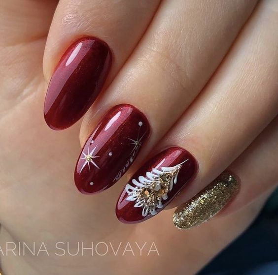 Świąteczny manicure